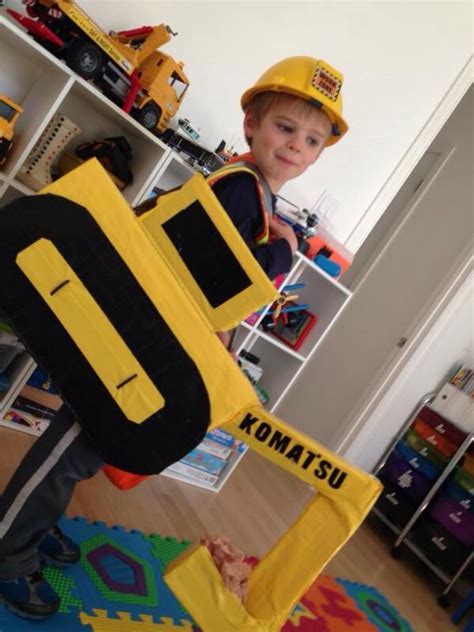 Excavator costume Halloween Halloween Cat, Costume Halloween, Halloween Ideas, Halloween ...