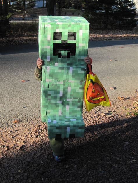 Minecraft Creeper Halloween Costume