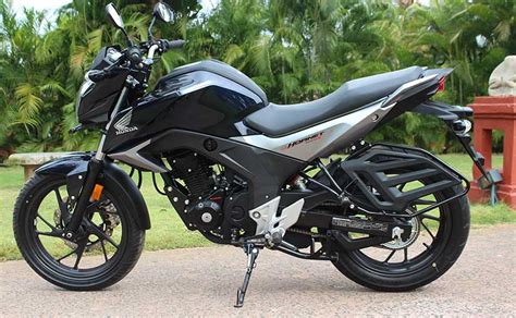 Honda CB Hornet 160R: First Ride Review - NDTV CarAndBike