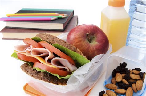 SNACK SMARTER THIS SCHOOL YEAR! - Living Healthy