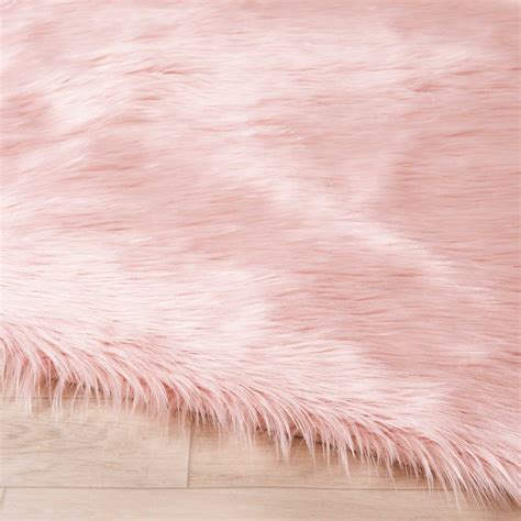 Pink Faux Fur Rug 80x120 Blush | Maisons du Monde