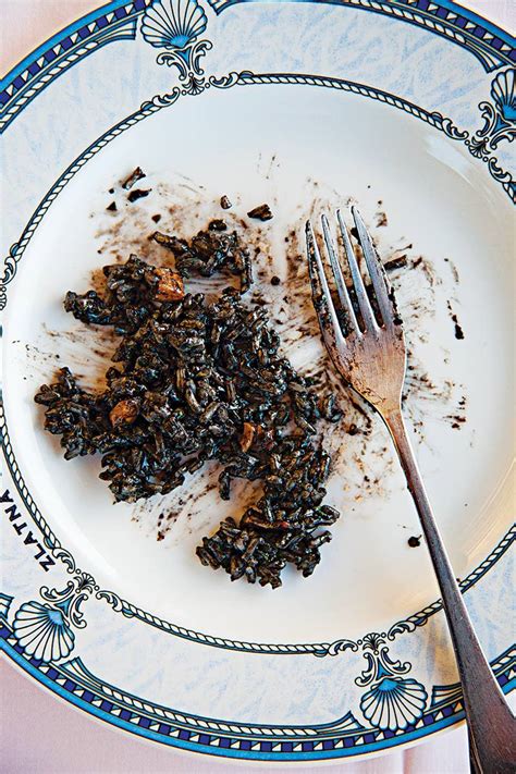 Crni Rižoto (Black Cuttlefish Risotto) | Saveur