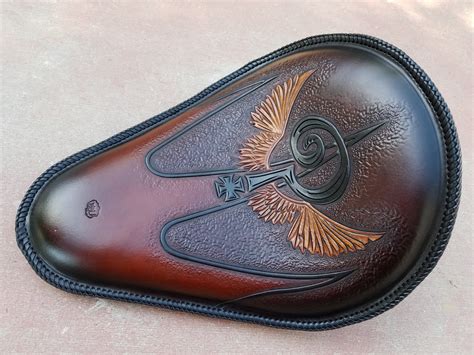 Hand Tooled Motorcycle Seats – Duane Ballard Custom Leather