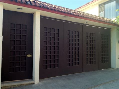 Portones-Herreria y Soldadura Chihuahua #Portones | Casas, Puertas herreria, Diseño casas modernas