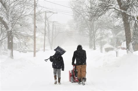 PHOTOS: Northeast digs out after powerful snowstorm