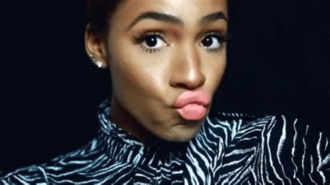 Duck Face GIF - Duck Face Pout - Discover & Share GIFs