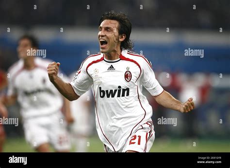 Soccer uefa champions league final ac milan v liverpool liverpool hi-res stock photography and ...