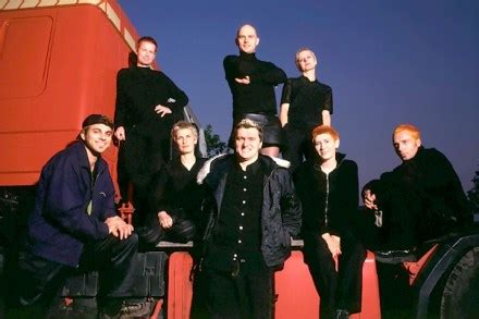 Chumbawamba Break Up – Rolling Stone