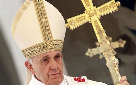 Why Is The Pope’s Mitre Shaped Like A Fish? - The Event Chronicle