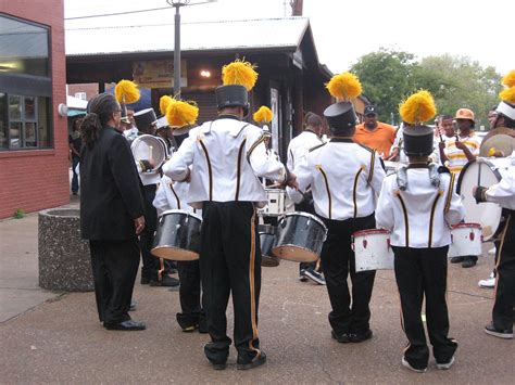 IMG_1483 Stanley Coleman leads the Brittany Woods Marching… | Flickr