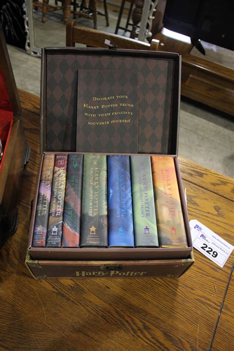 HARRY POTTER BOX SET 7 BOOKS - Able Auctions