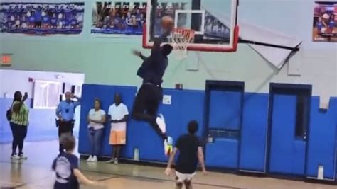 Zion Williamson Teases Return With Impressive Dunk This Week - The Spun