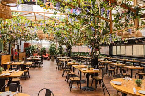 SERRA by Birreria - Seasonal Rooftop Restaurant in NYC | Beer garden design, Rooftop restaurants ...