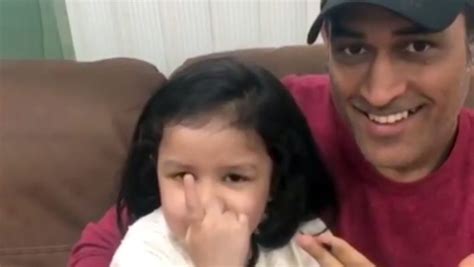 MS Dhoni and Ziva Share Video Encouraging Everyone to Vote! Watch Adorable Father-Daughter Duo ...