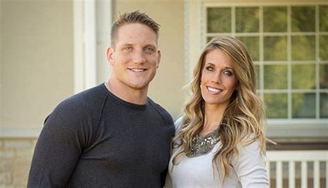 Is A.J. Hawk married to Brady Quinn's sister? A look at the personal life of former Notre Dame ...