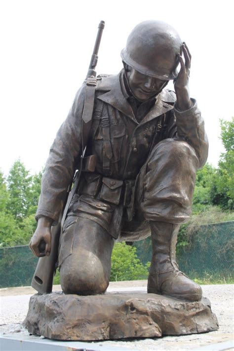 Fallen Soldier War Memorial Sculpture