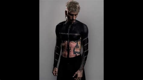 The 'spiritual' meaning behind Machine Gun Kelly's new blackout tattoo ...