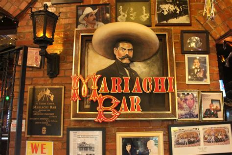 San Antonio - Downtown: Mi Tierra - Mariachi Bar | Mi Tierra… | Flickr