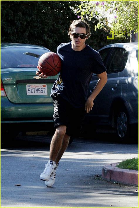 Zac Efron is a Basketball Balla: Photo 727471 | Photos | Just Jared ...