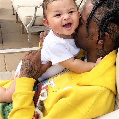 Kylie Jenner and Travis Scott Post More Stormi Pictures - Stormi ...