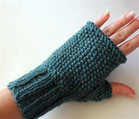 Fingerless Gloves Knitting Pattern | A Knitting Blog