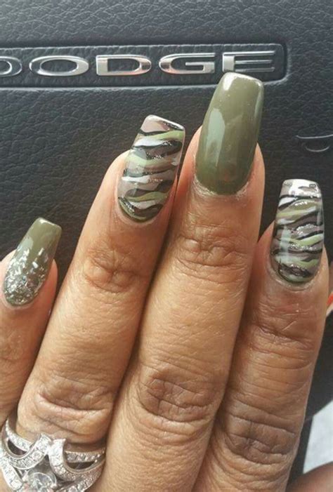 Camouflage nail design | Camouflage nails, Camo nails, Army nails