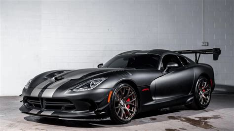 2017 Dodge Viper GTC Acr Vin 001 VIN: 1C3BDEDZ5HV500001 - CLASSIC.COM