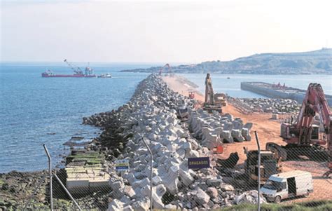 Aberdeen harbour project ‘will be delayed’ at current rate - News for ...