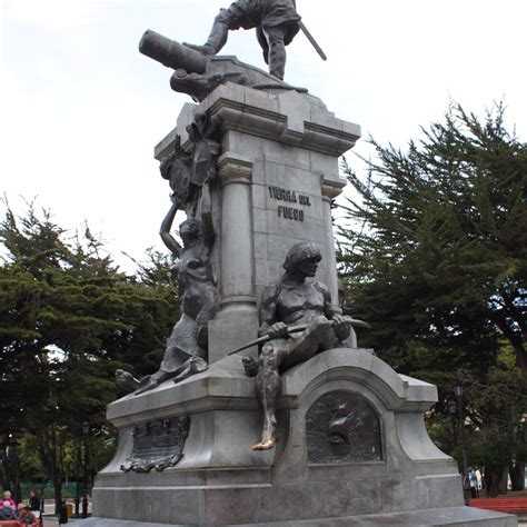 Monumento a Hernando de Magallanes (Punta Arenas) - 2021 All You Need ...