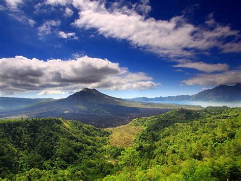 10 Must Visit Mountains in Bali | Flokq Coliving Blog