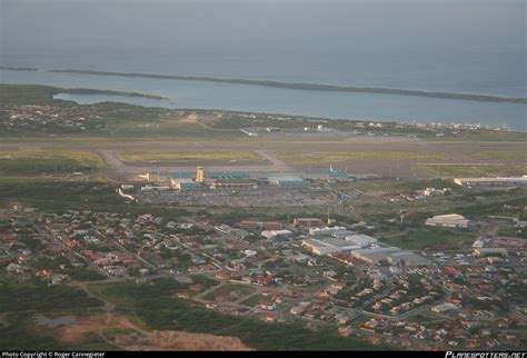 Oranjestad Reina Beatrix International Airport Overview Photo by Roger Cannegieter | ID 037592 ...