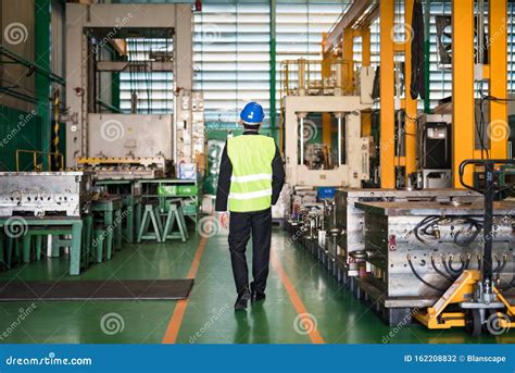 Engineer Walk Along Production Department in Factory Stock Photo - Image of background, machine ...