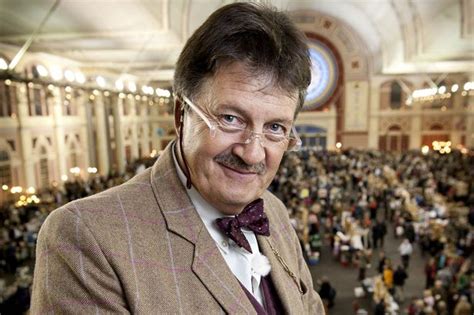 Bargain Hunt's Tim Wonnacott quits after 12 years amid bullying and ...