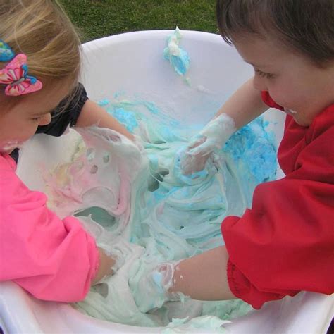 Messy play is SO much fun but did you know it also comes with numerous benefits for children? ⁠👍 ...