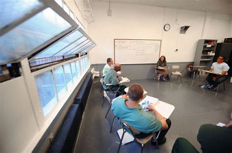 Books behind bars: Great Meadow inmates see school as second chance | Local | poststar.com