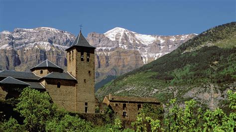 Pirineo Aragones | National parks, Pyrenees, Mountains