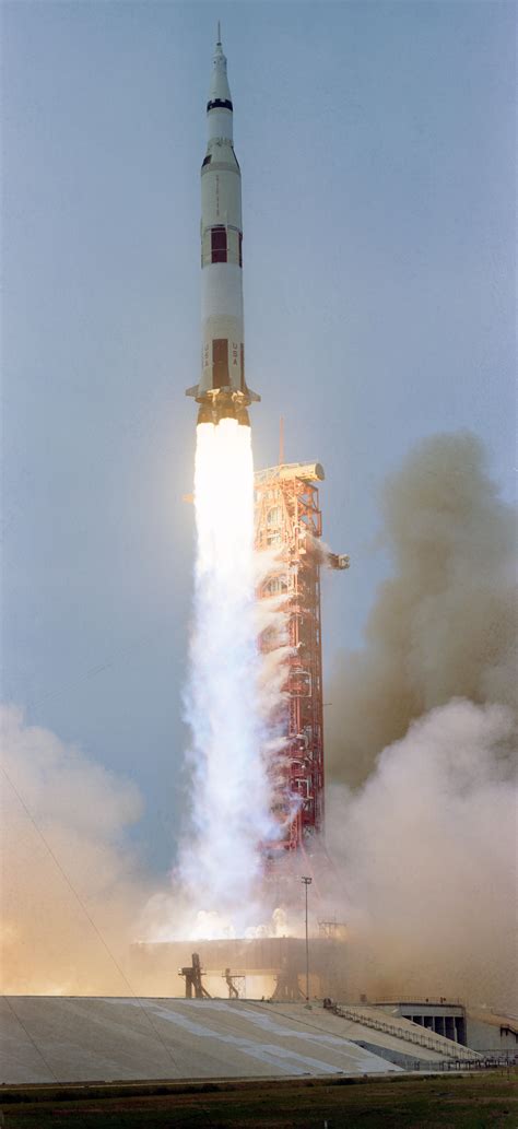 7 Rocket Launch Photos Of Historic NASA Missions