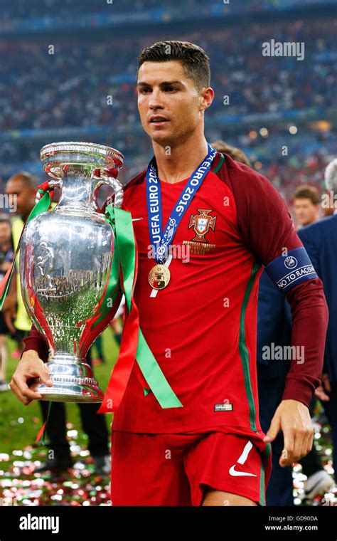 Ronaldo portugal trophy hi-res stock photography and images - Alamy