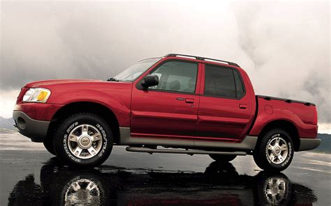 Ford Explorer Sport Trac I 2000 - 2005 Pickup :: OUTSTANDING CARS