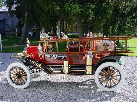 Model T Ford Forum: 1924 Massachusetts Fire Chief's Car | Fire trucks, Fire engine, Rescue vehicles