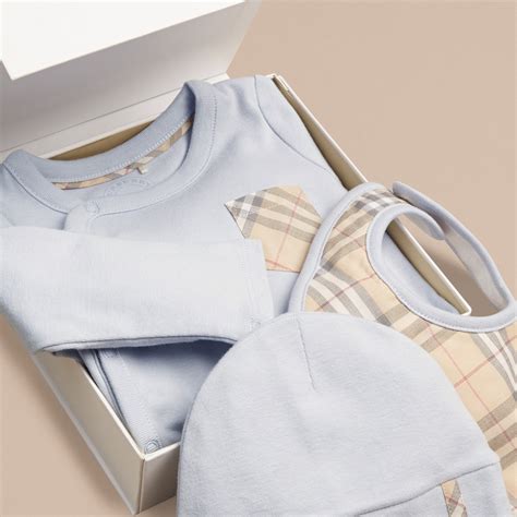 Check Cotton Three-piece Baby Gift Set in Ice Blue | Burberry