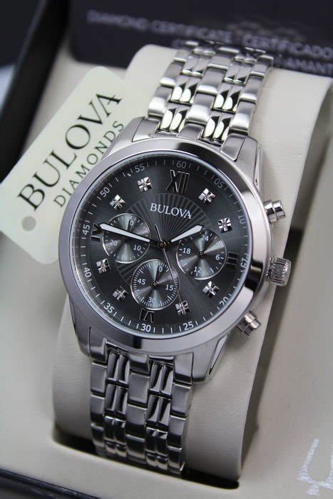 Bulova – Men's Luxury Diamond Chronograph Watch – Never worn. - Catawiki