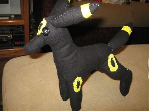 Umbreon Plush by bakainu-2112 on DeviantArt