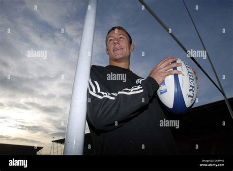 Jonny wilkinson rugby hi-res stock photography and images - Alamy