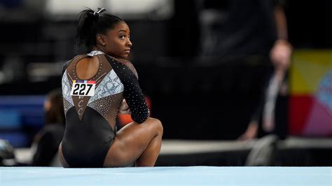 Simone Biles Wins Record 7th U.S. Gymnastics Title - The New York Times