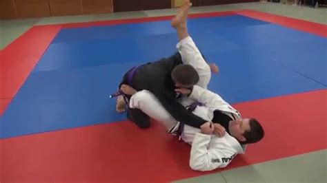 BJJ - Triangle choke counter defense - YouTube