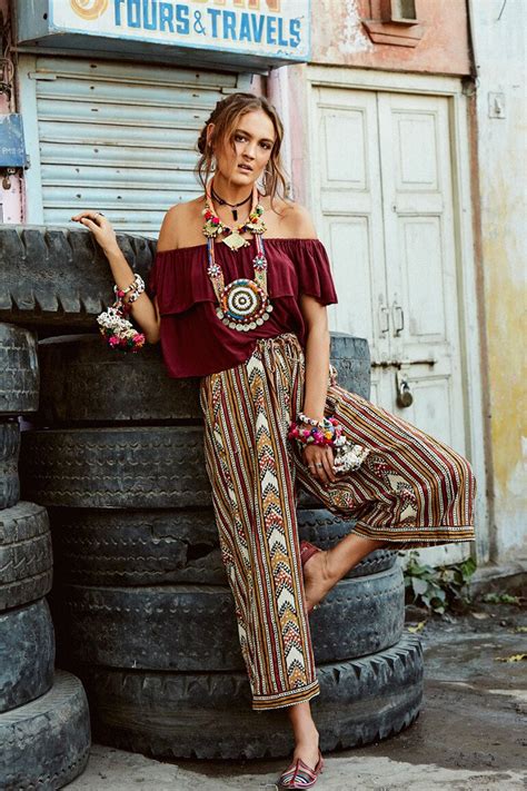 Take a Bohemian Road Trip with Tree of Life Look Hippie Chic, Looks Hippie, Estilo Hippie Chic ...