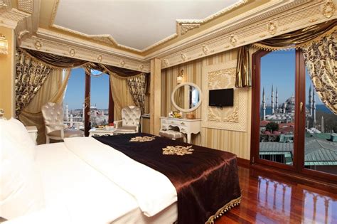 15 Amazing Luxury Hotels in Istanbul With a View