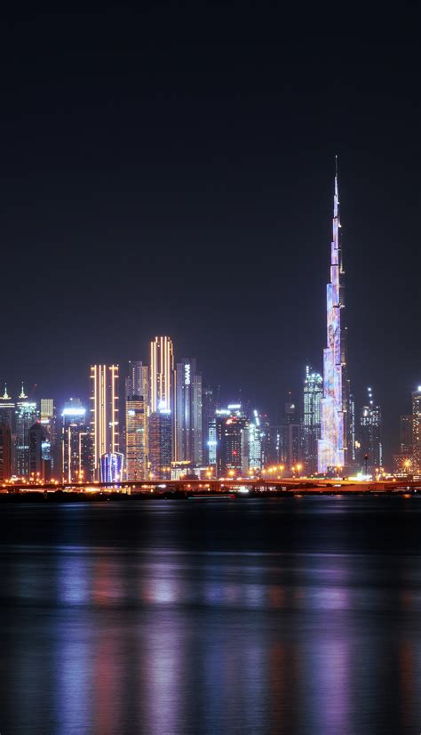 Dubai skyline : r/pics