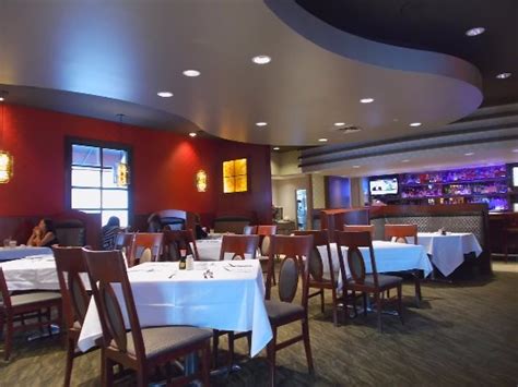 9 Best Restaurants in Farmington Hills, Michigan • Crown Properties ...